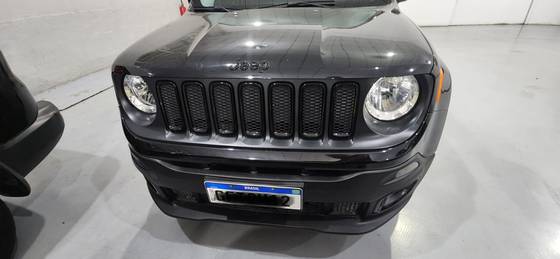 JEEP RENEGADE 1.8 16V FLEX NIGHT EAGLE 4P AUTOMÁTICO JEEP RENEGADE 1.8 16V FLEX NIGHT EAGLE 4P AUTOMÁTICO